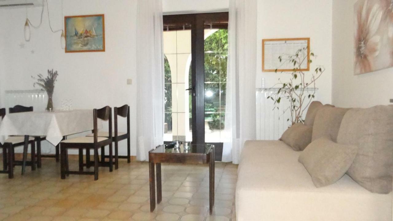 Apartman Magasic Krk Town Exteriör bild